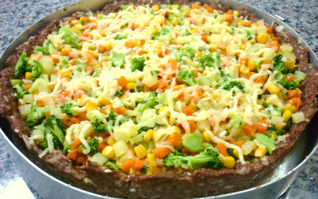 Quiche de carne moída à jardineira