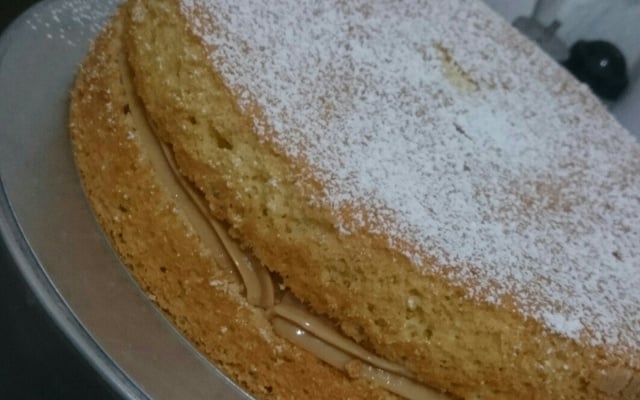 Pão-de-ló fácil e fofinho