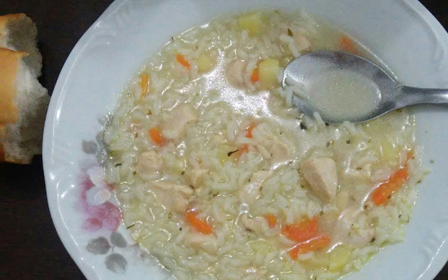 Canja de galinha rápida