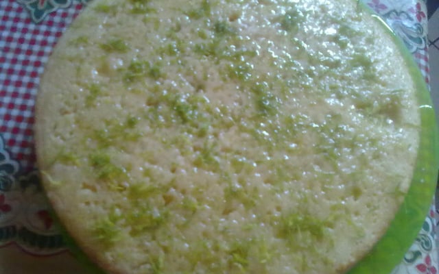 Bolo de laranja com cobertura de açúcar