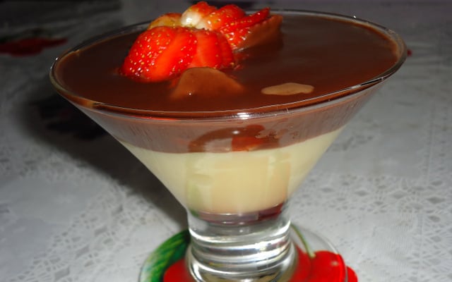 Sobremesa em camadas