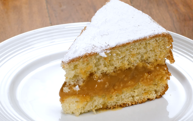 Sonho de padaria na travessa