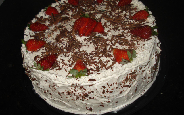 Bolo trufa de morango