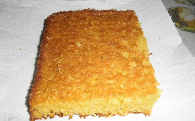 Bolo de milho com queijo