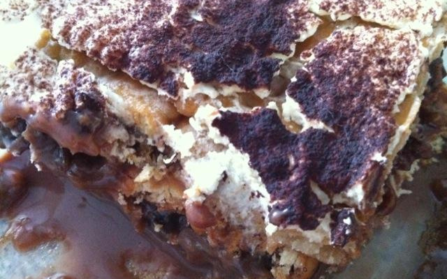 Pavê de chocolate com ameixas