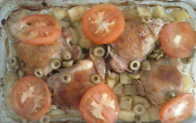 Frango assado na cerveja - chef Vitor Monteiro