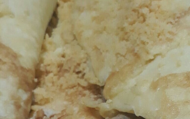 Panqueca de carne seca ao molho branco