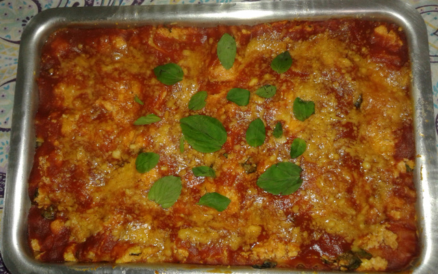 Lasanha de ricota e manjericão