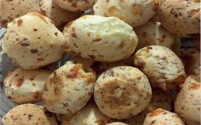 Pão de queijo mineiro