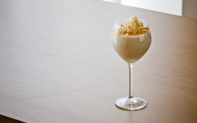 Canjica com amendoim