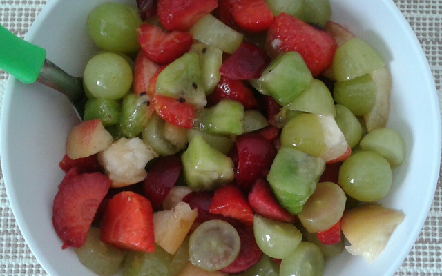 Salada de frutas ( Lúcio Cezar)
