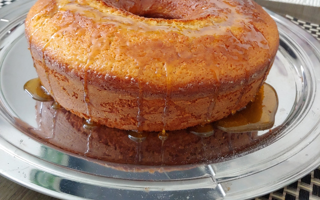Bolo de laranja molhadinho