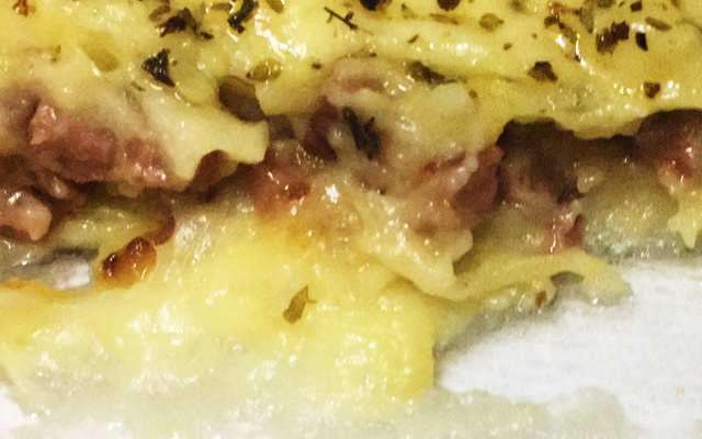 Escondidinho de calabresa