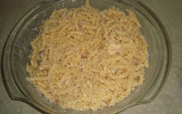 Macarrão carbonara delicioso