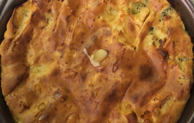 Torta de brócolis com bacon