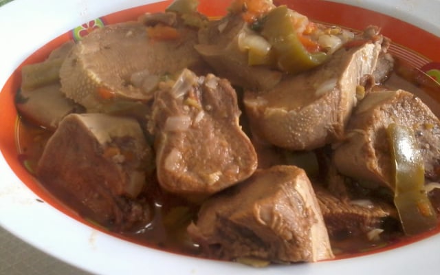 Língua bovina ao molho