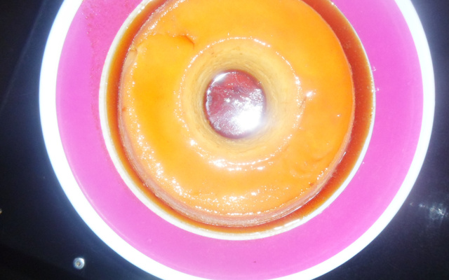 Torta de doce de banana e creme de coco