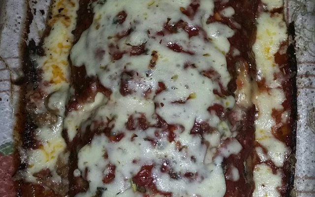 Rocambole de carne recheado