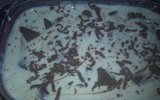 Pavê tradicional com chocolate preto