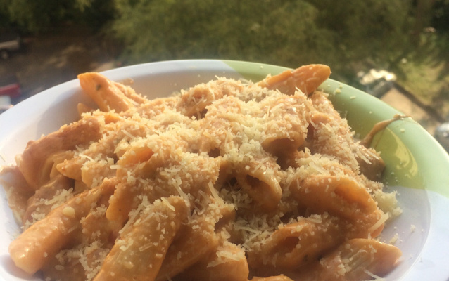 Penne ao 3 queijos na pressão