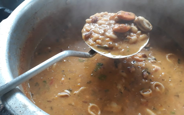 Feijoada de frutos do mar simples