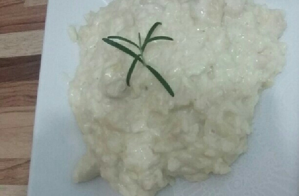 Risoto de frango com creme de leite