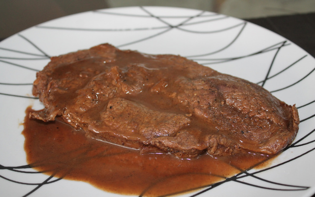Carne com molho ferrugem