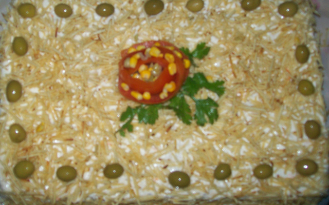 Torta de salgada de pão com recheio de atum