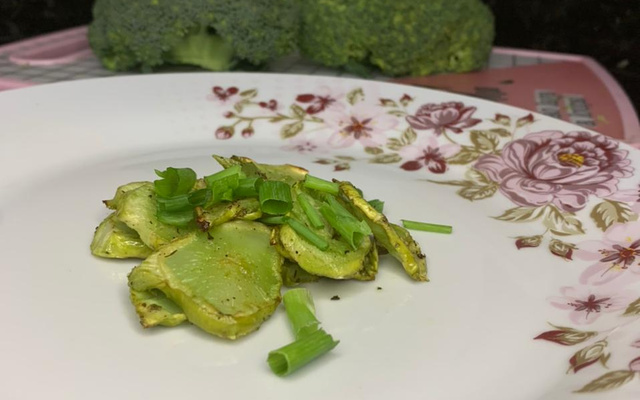 Talo de Brócolis Assado