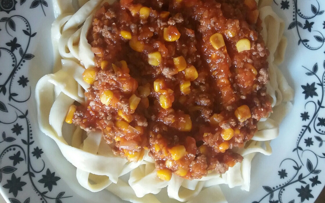 Talharim a bolonhesa (massa fresca)