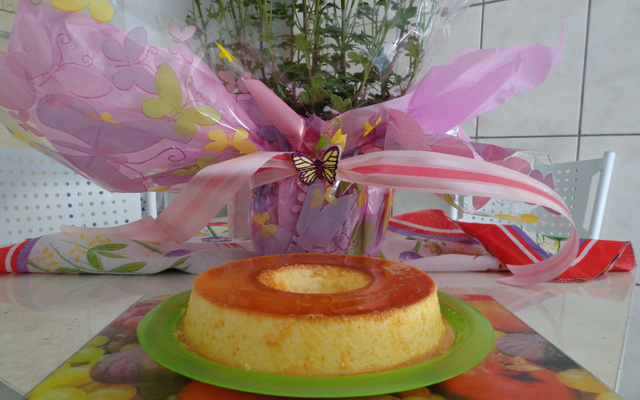 Pudim de leite em pó com coco