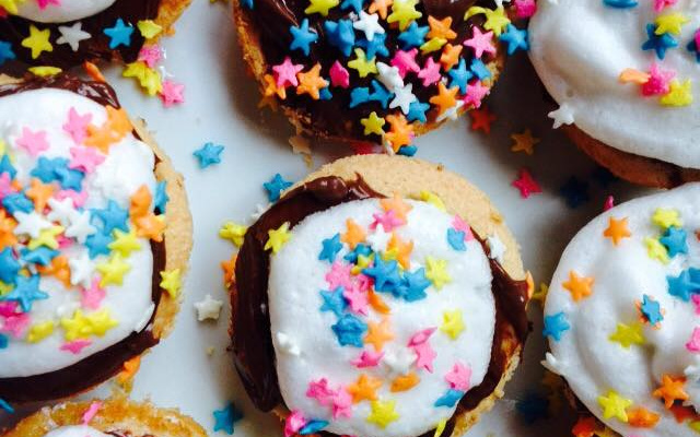 Cupcake com cobertura de nutella