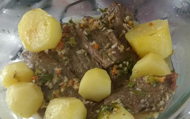 Picanha de forno com batatas