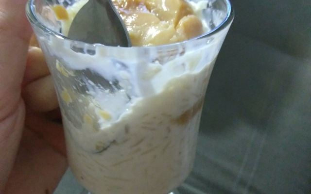 Arroz-doce cremoso com doce de leite