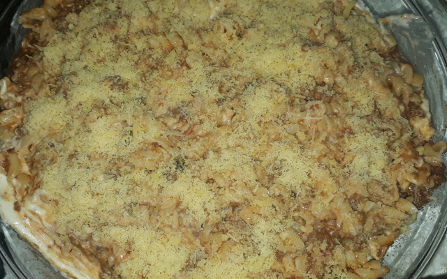 Macarrão parafuso à dois molhos