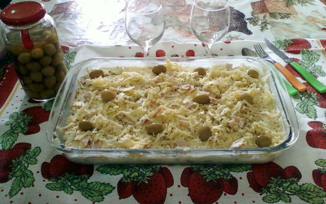 Escondidinho de peito de perú