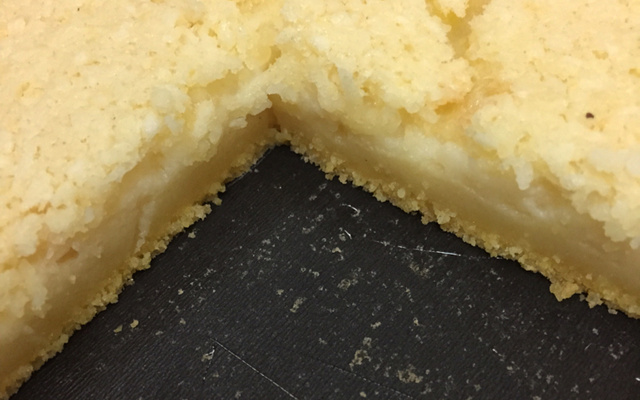 Bolo fubá cremoso com coco