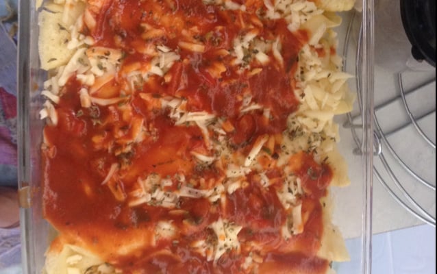 Panquecas de presunto e queijo com molho branco