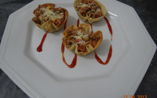 Crocante com recheio de cachorro quente