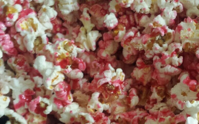 Pipoca doce com groselha