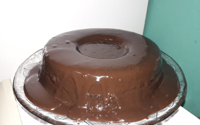 Cobertura para bolo vulcão