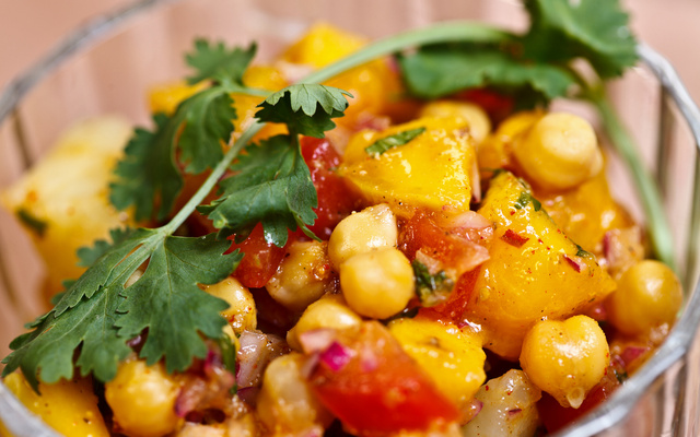 Salada de manga e grão-de-bico