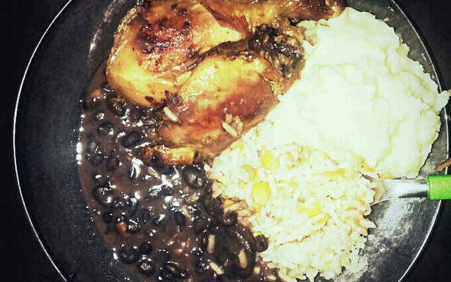 Frango assado suculento