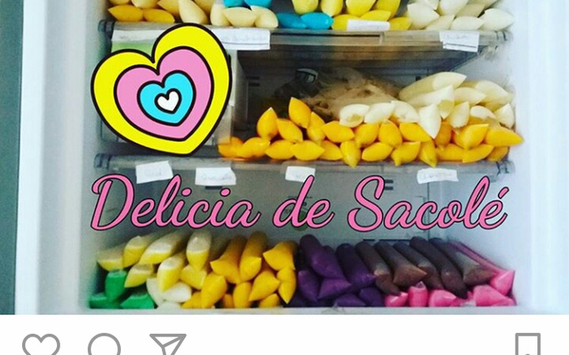 Geladinho chup chup creme com bolinhas de chocolate