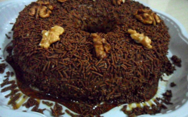 Pudim de chocolate e nozes