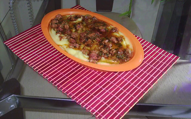 Angu de linguiça do Sergio