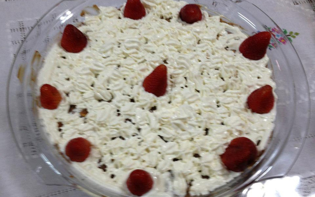 Pavê de chocolate com morangos