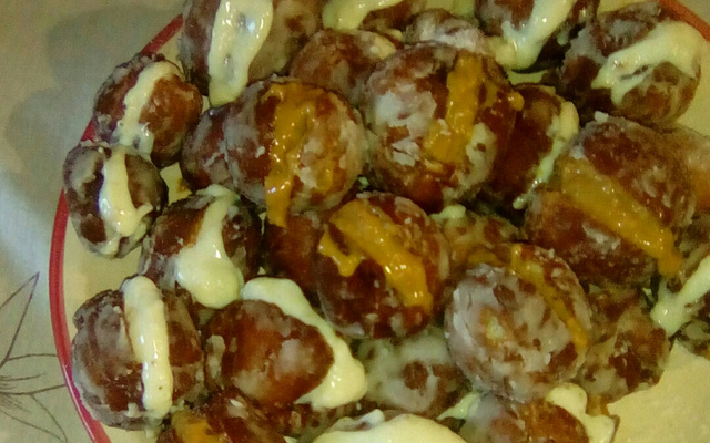 Sonho com recheio de doce de leite