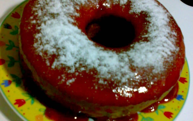 Bolo de cenoura com cobertura de chocolate