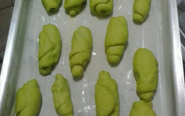 Pão de folhas e talos